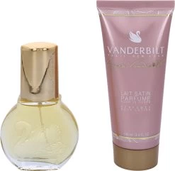 Gloria Vanderbilt Gloria Vanderbilt Giftset 130 Ml 9 Gloria Vanderbilt Gloria Vanderbilt Giftset 130 Ml -Parfumwinkel voor één product 1200x1170