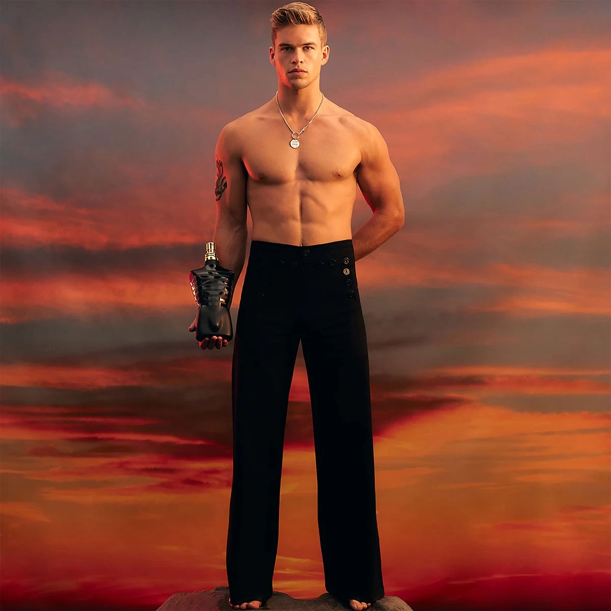 Jean Paul Gaultier Le Male Le Parfum Intense 125 Ml - Eau De Parfum - Herenparfum 8 Jean Paul Gaultier Le Male Le Parfum Intense 125 Ml - Eau De Parfum - Herenparfum - Afbeelding 6